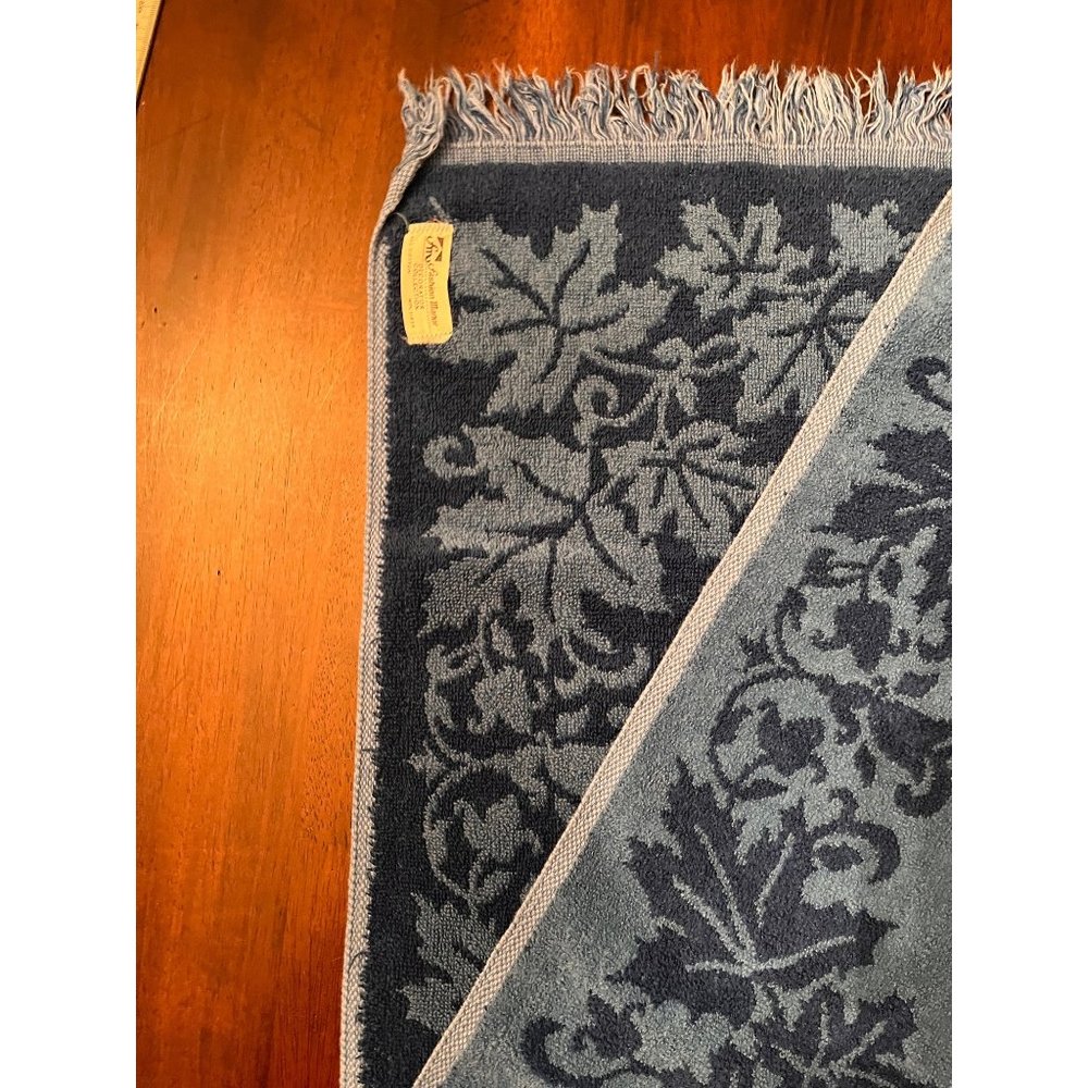 Groovy Vintage Blue Snowflake Bath Towel | Fashion Manor - Picture 3 of 11